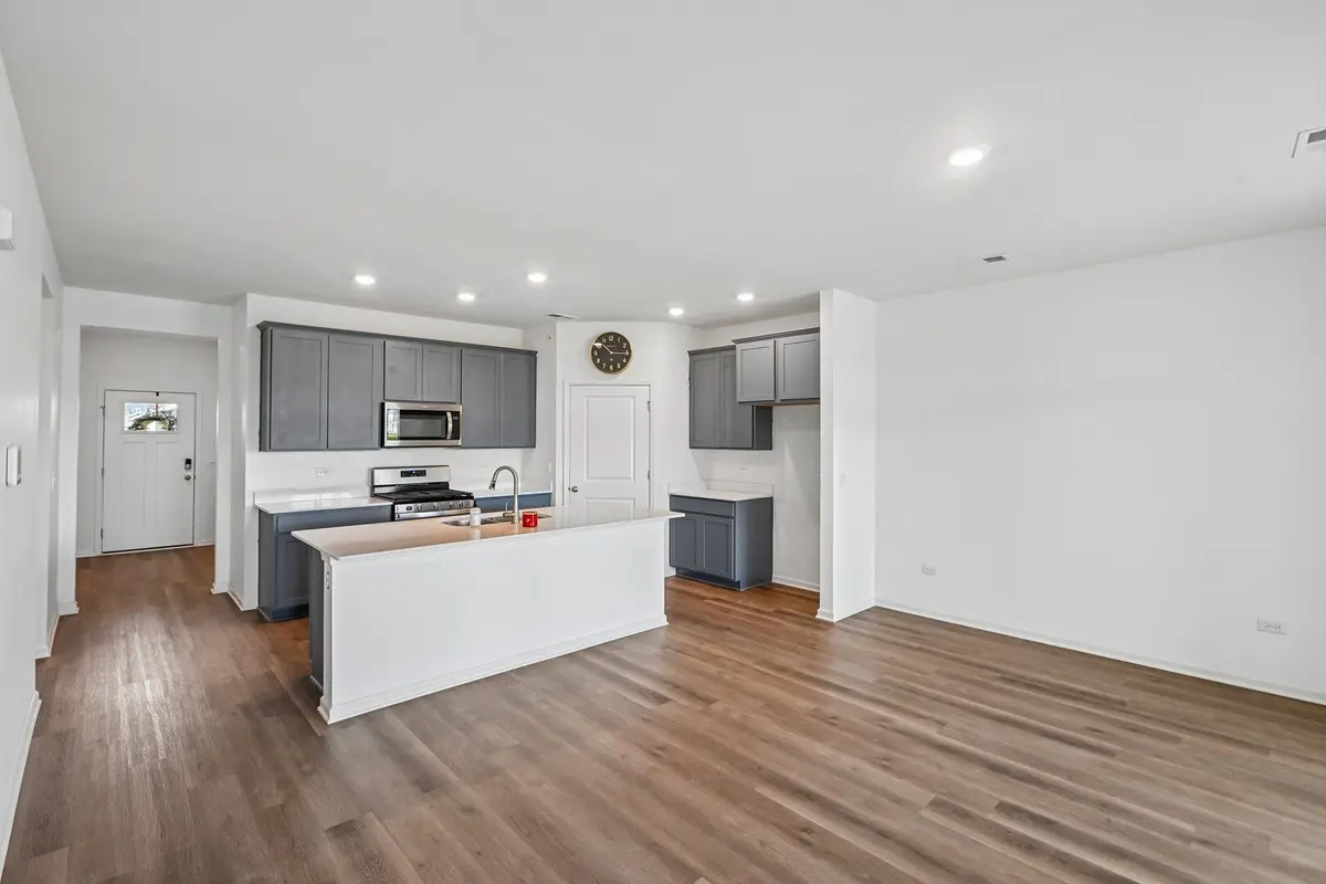 1294 Wild Tulip Circle