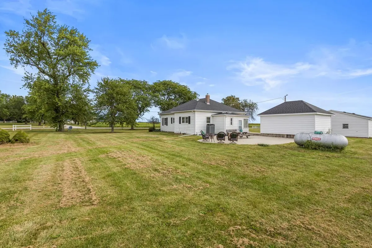233 County Road 3400