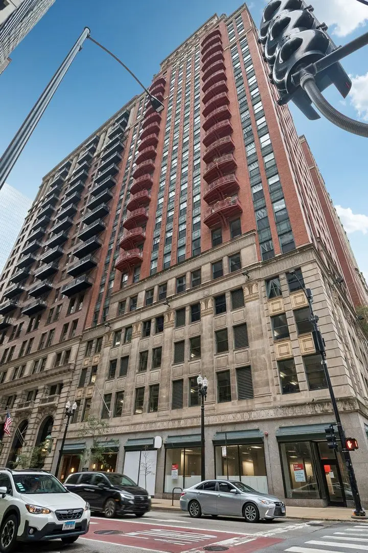 208 W Washington Street