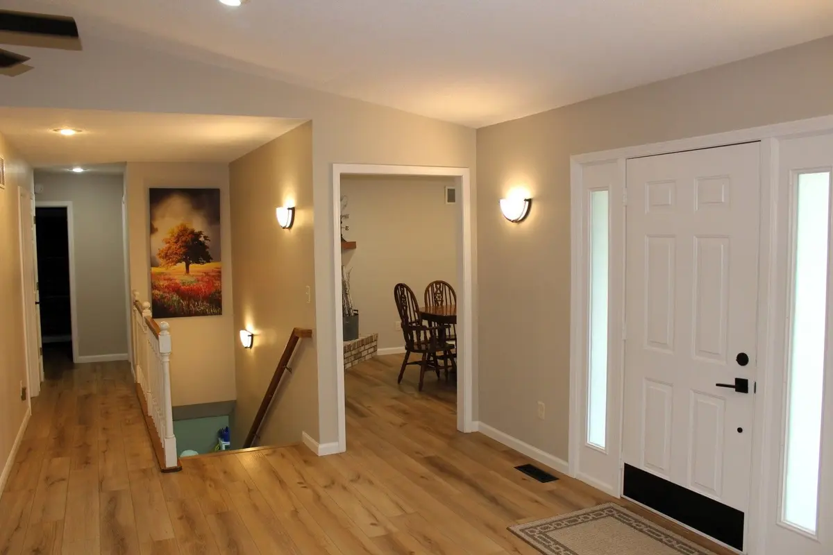 34 Colonial Drive