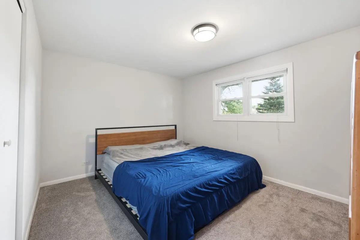 1419 Hampton Lane