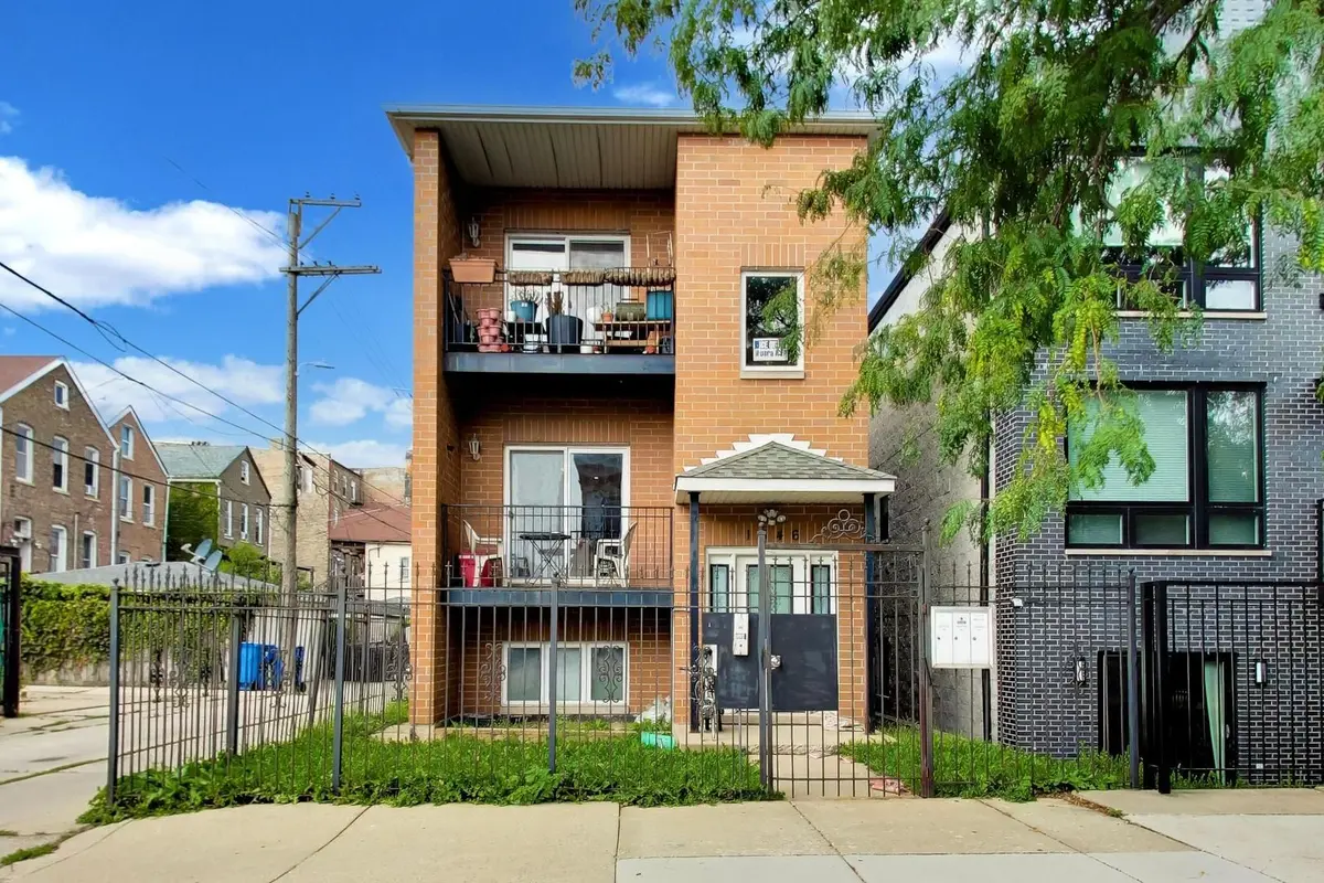1346 W Cullerton Street