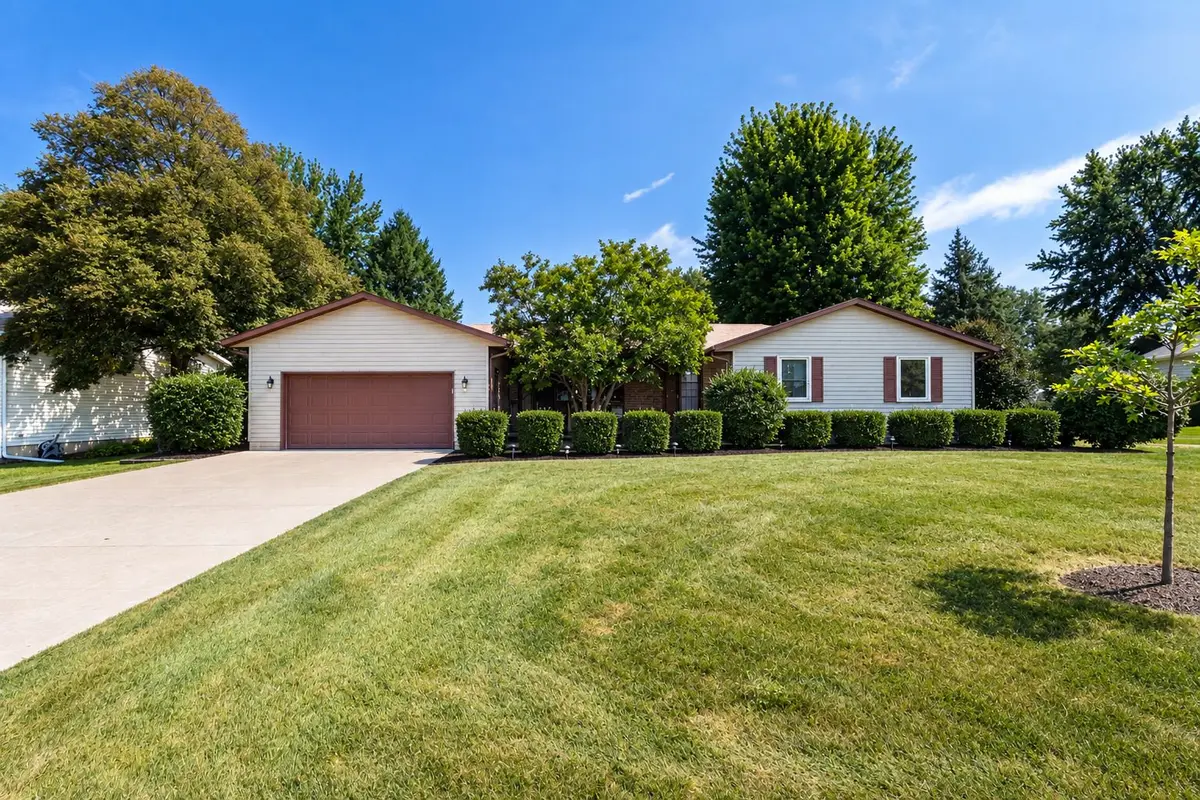 830 Oriole Court