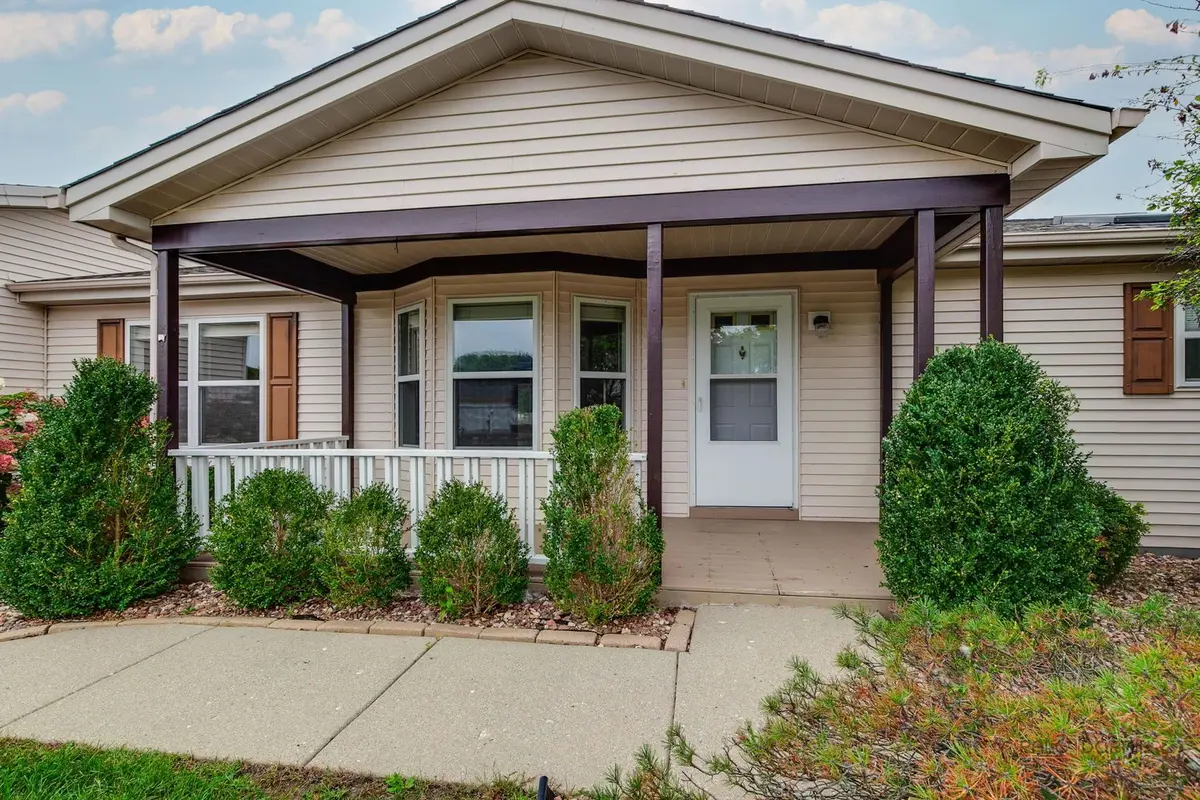 1832 Paddock Court