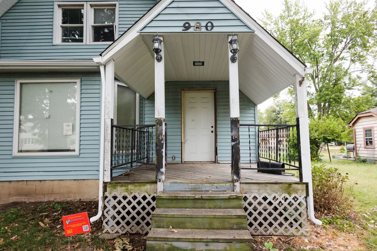 980 S 6th Avenue