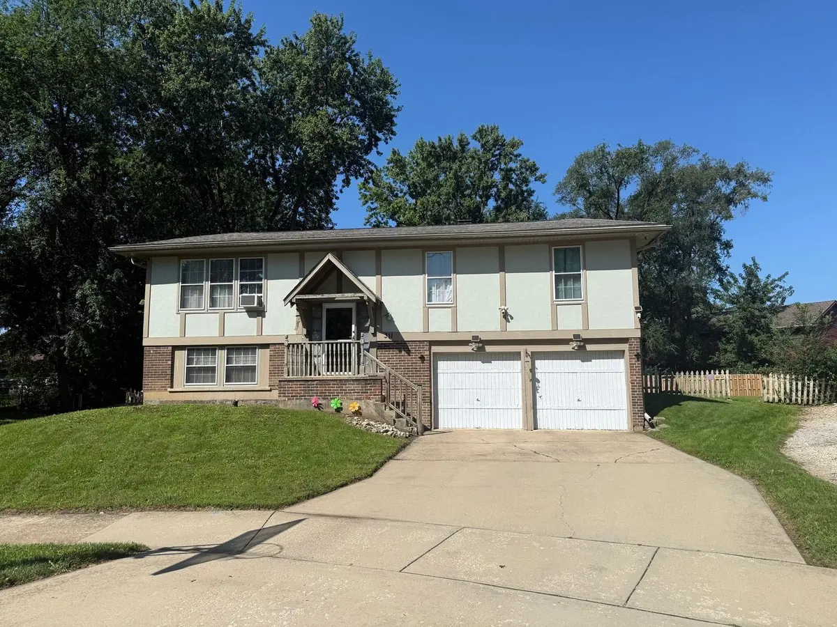 311 Robinhood Court