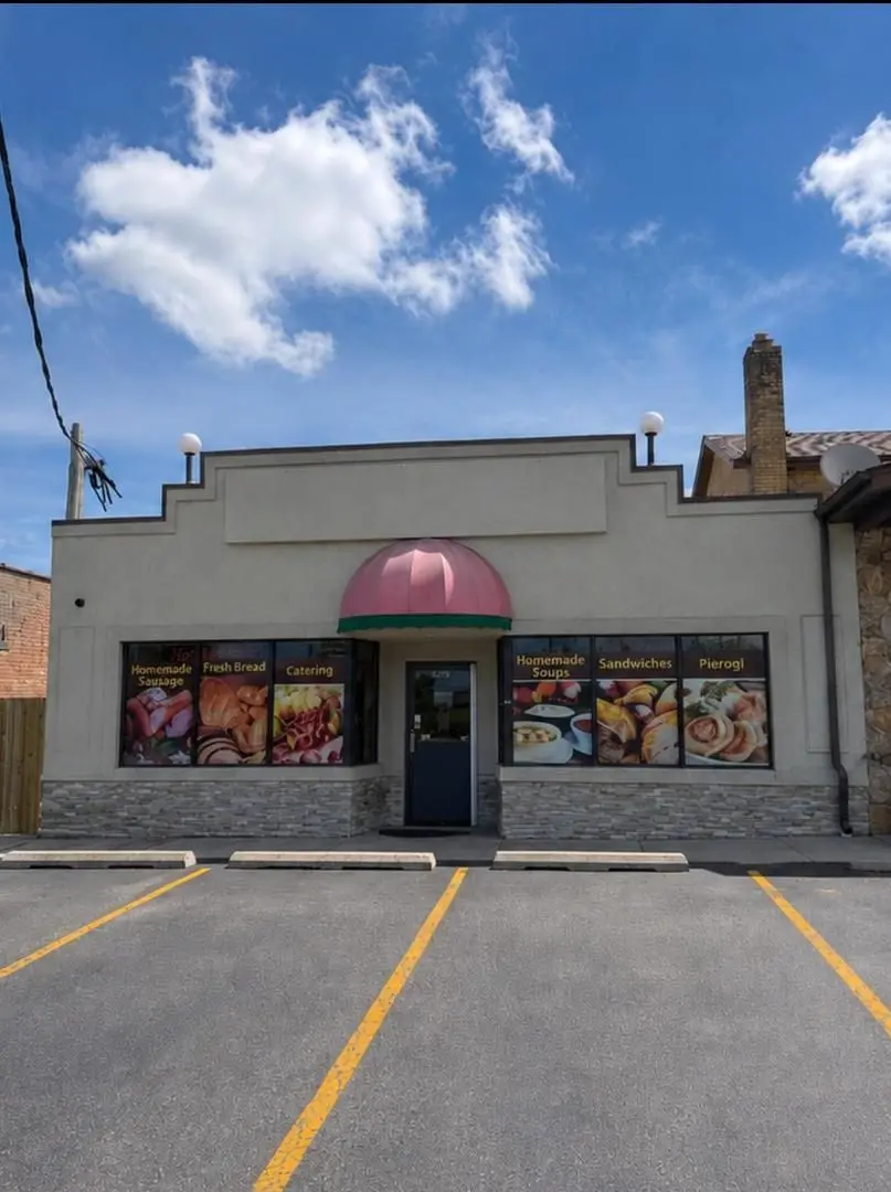 272 W Irving Park Road