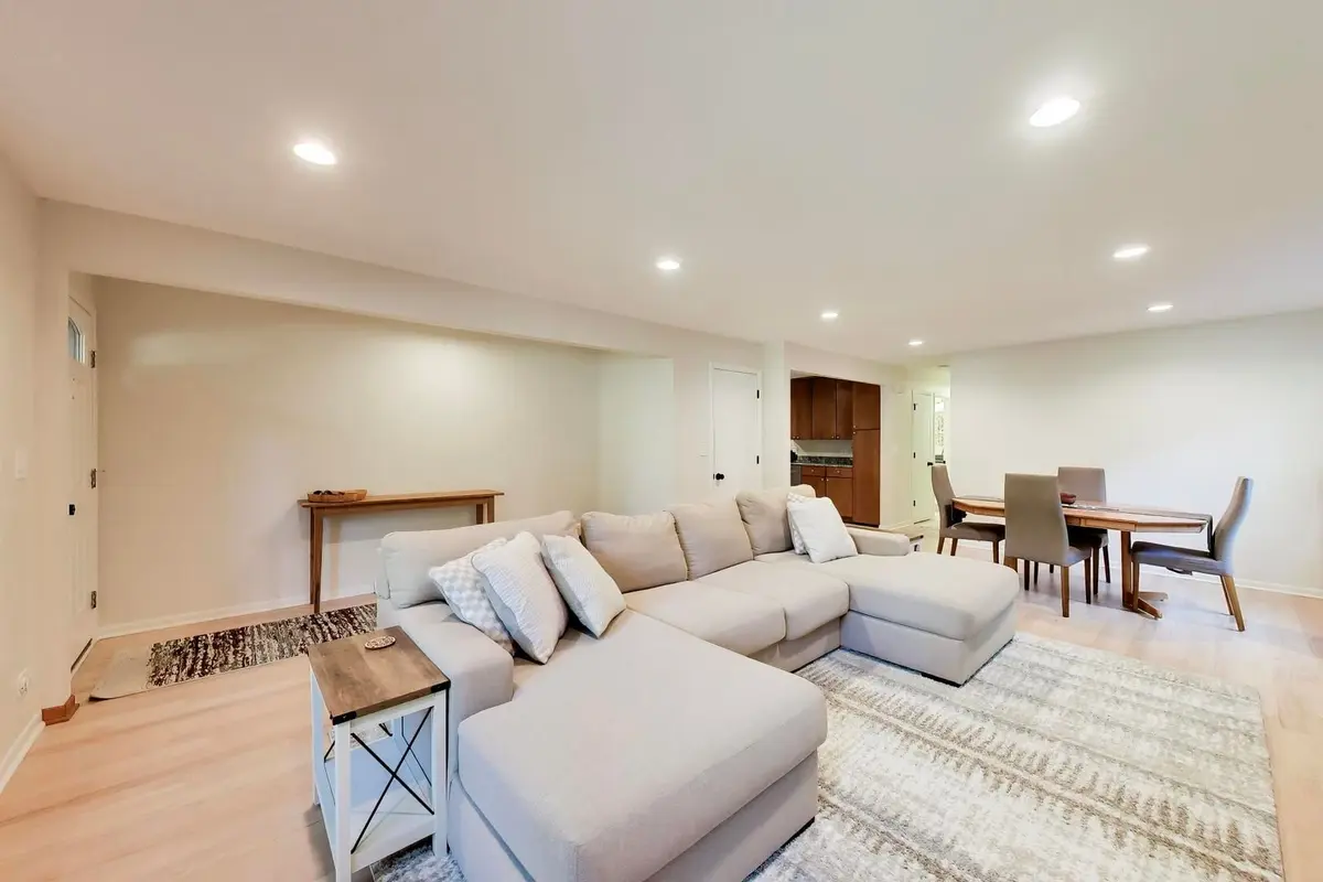 539 S Evergreen Avenue