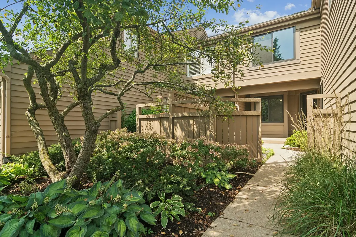 820 Golf Lane