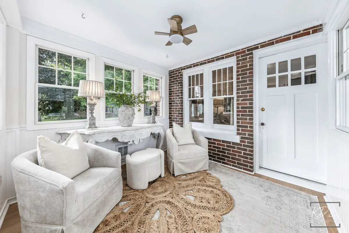 5 N Huffman Street