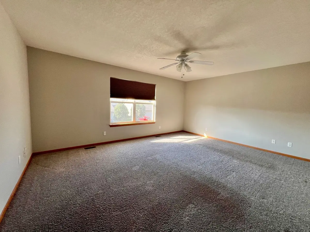 1172 Rose Drive
