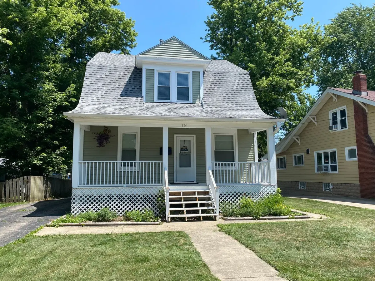 914 Clay Street