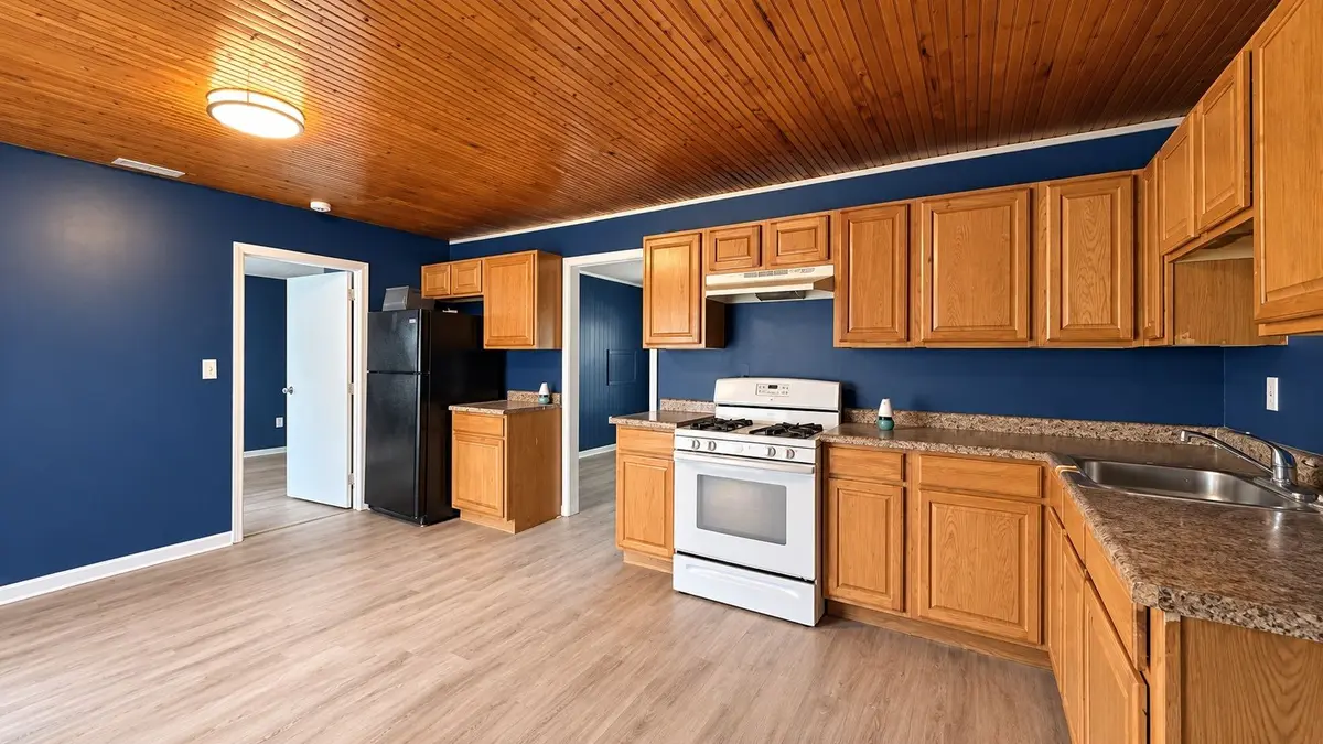 4241 Greenbrier Lane