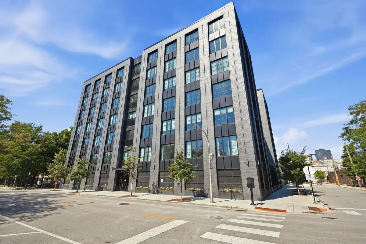 1400 W Monroe Street