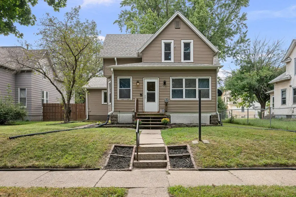2117 Claussen Street
