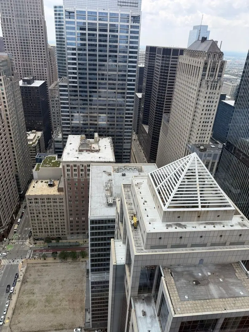 155 N Wacker Drives