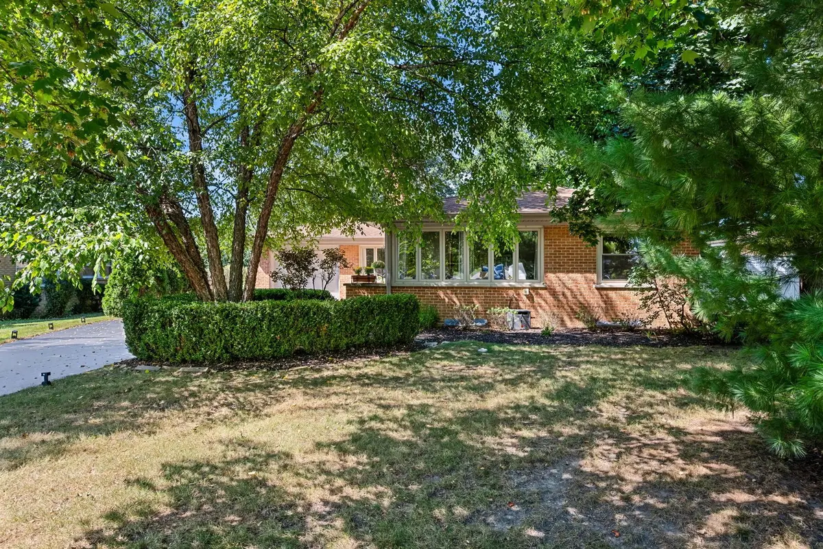 1446 Huntington Drive