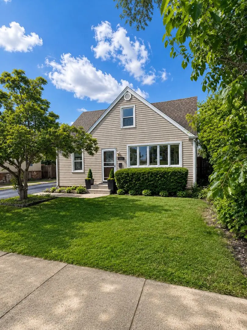 7304 W 113th Place