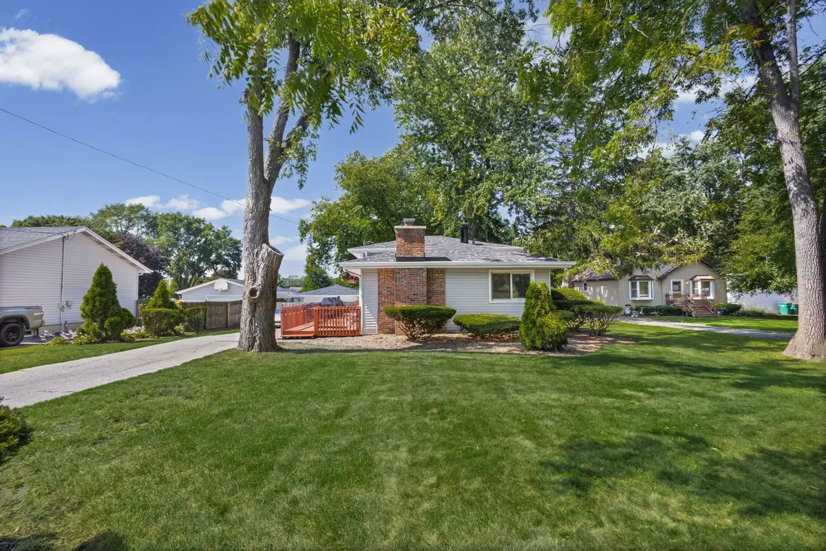 1S210 Lawler Avenue