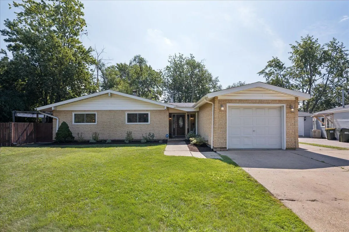 453 Elder Lane