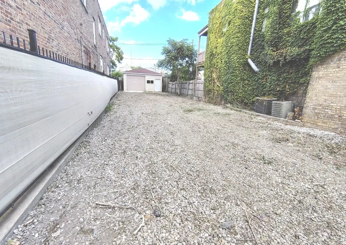 4950 W Diversey Avenue