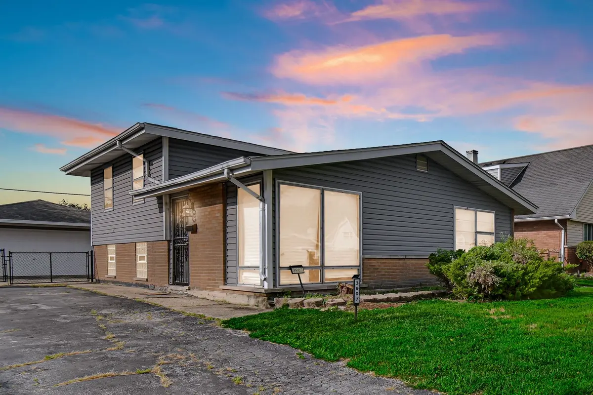 3907 W 168th Street