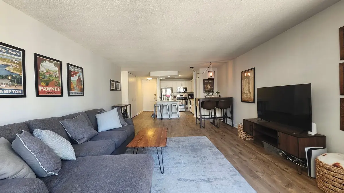 405 N WABASH Avenue