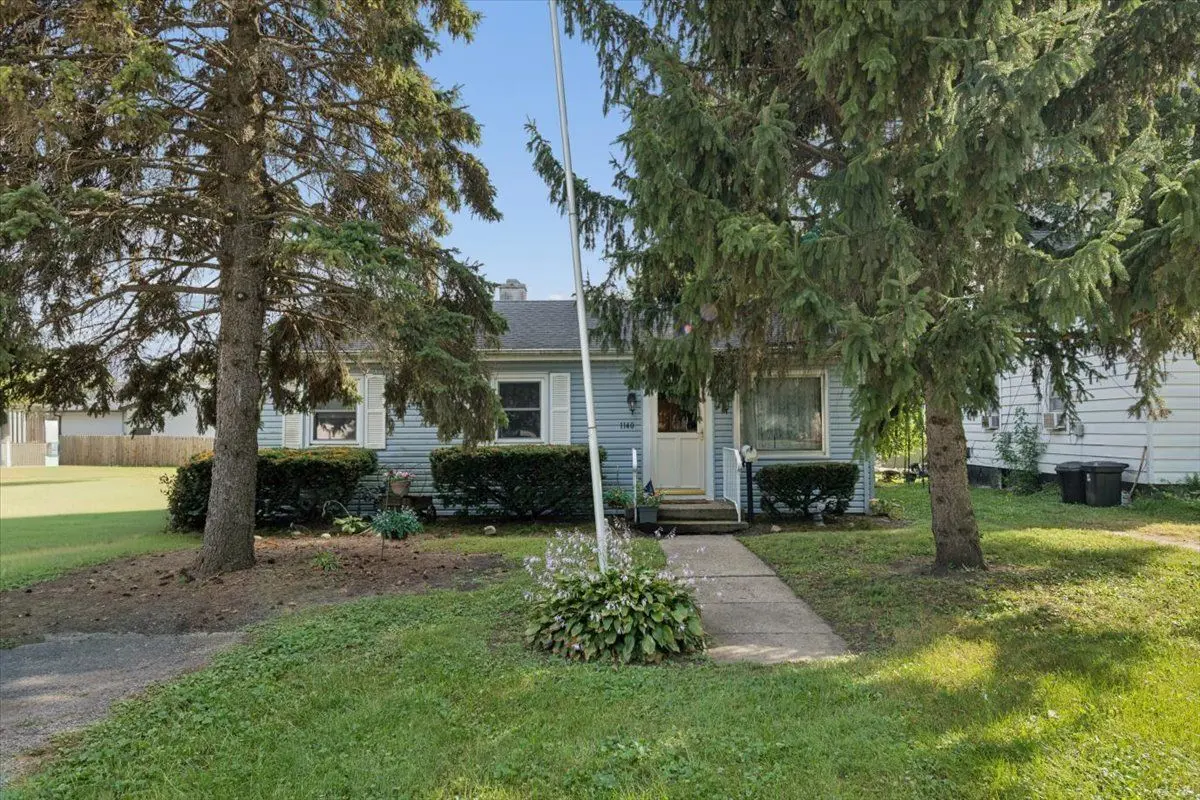 1140 Rathbone Avenue