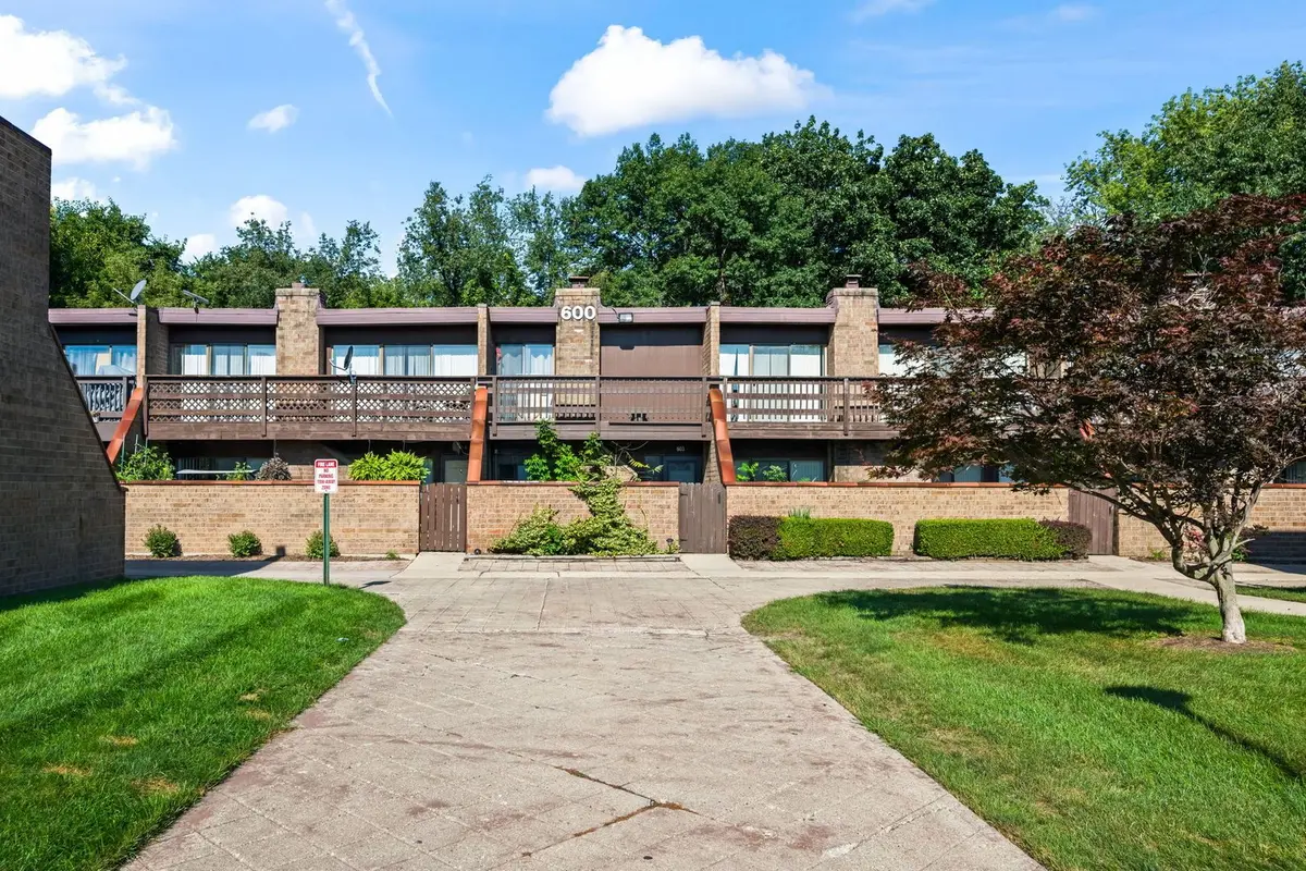 607 Kenneth Circle