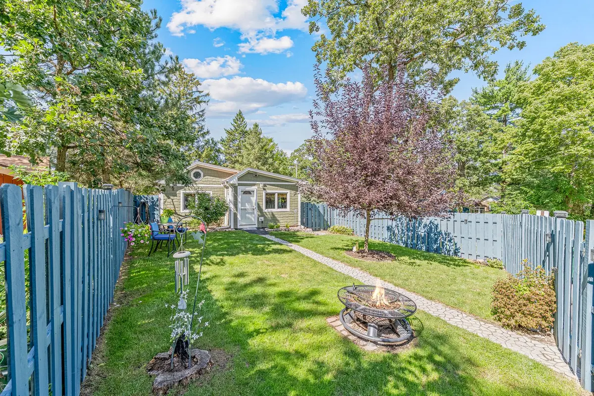 31 S Holly Avenue