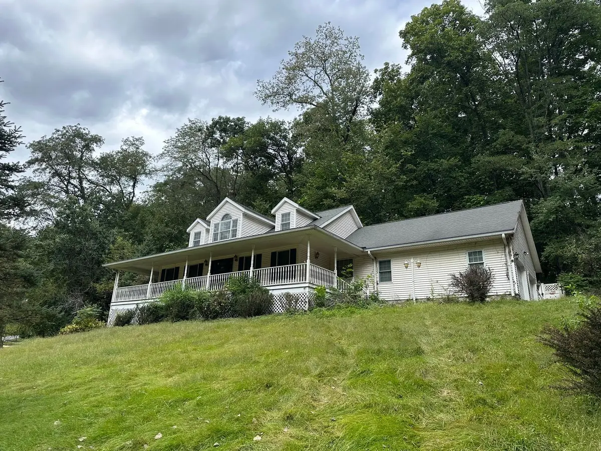 102 HIDDEN VALLEY Court