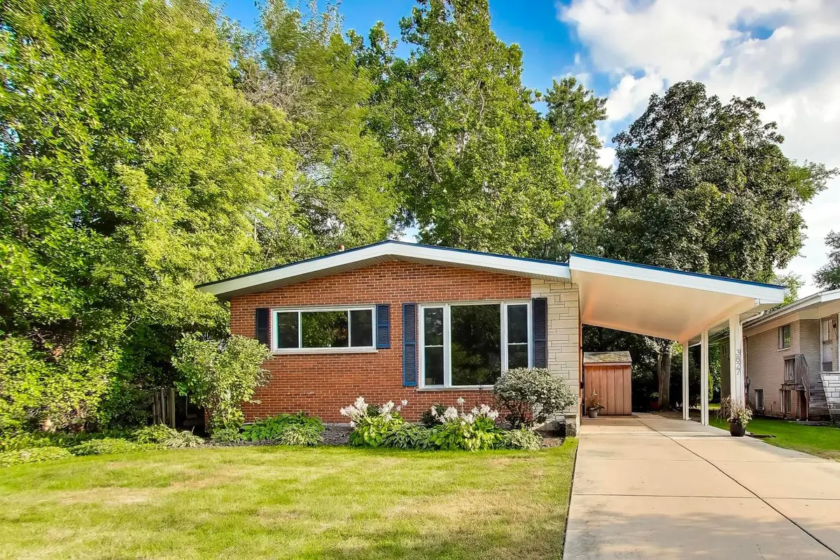 3827 White Cloud Drive
