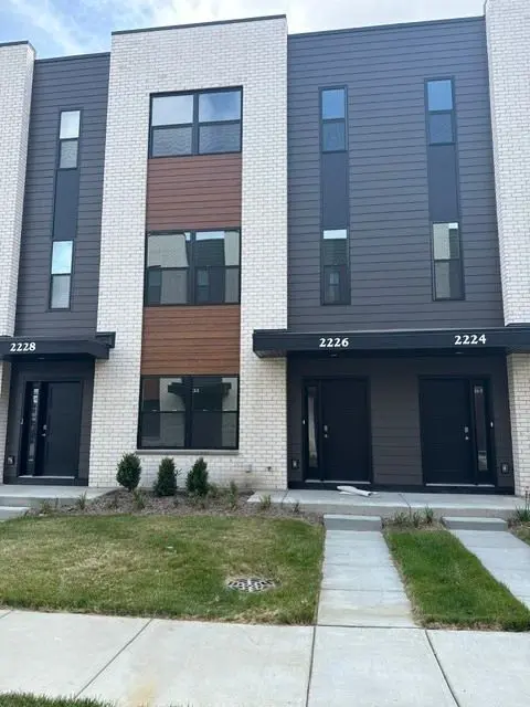 2226 Lakeshore Drive