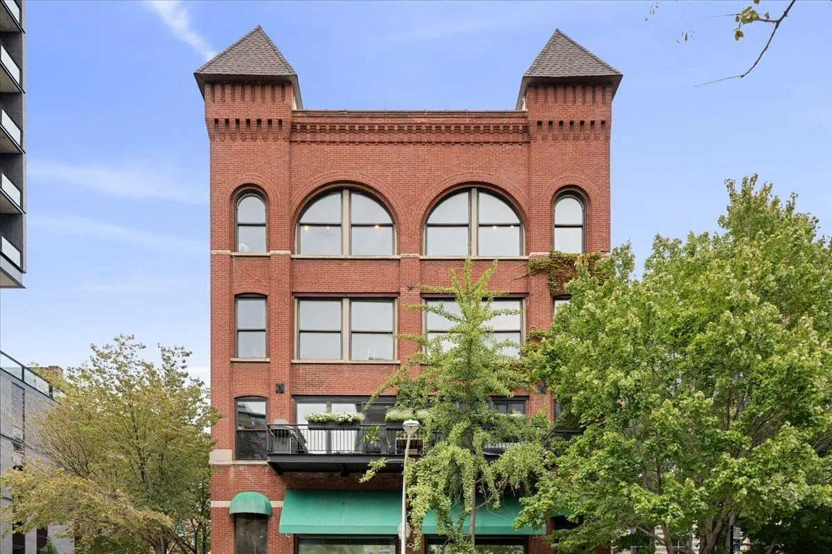 368 W Huron Street