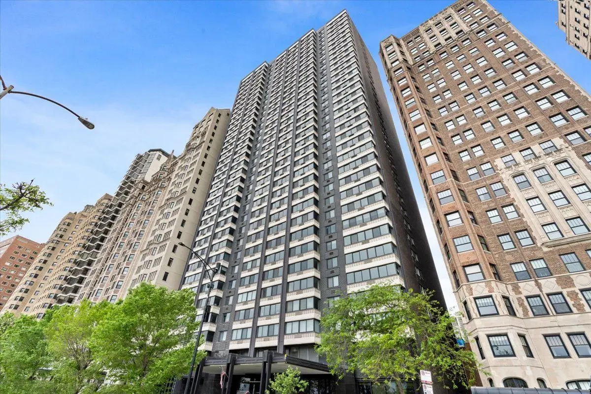 1440 N LAKE SHORE Drive