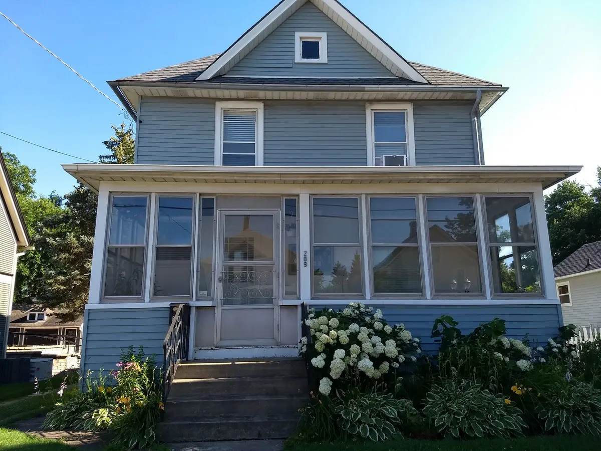 209 W Main Street