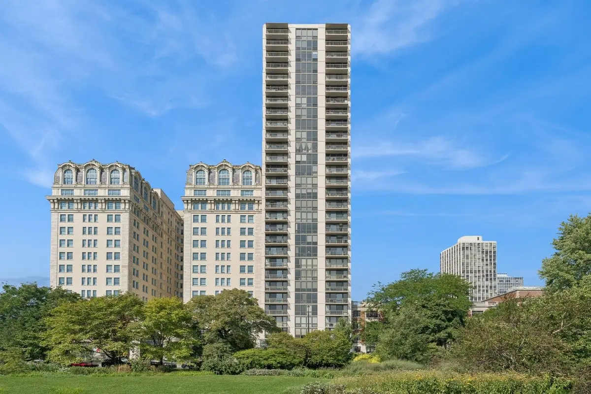 2314 N LINCOLN PARK WEST