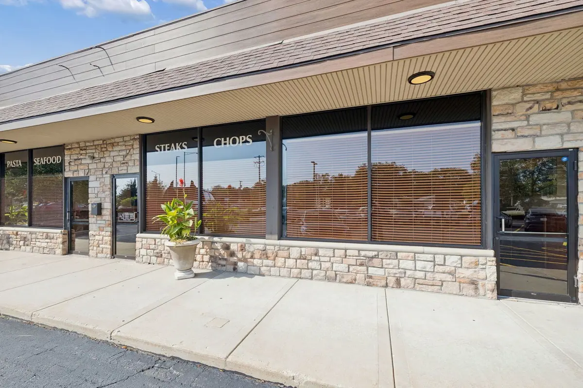 9500 W Lincoln Highway