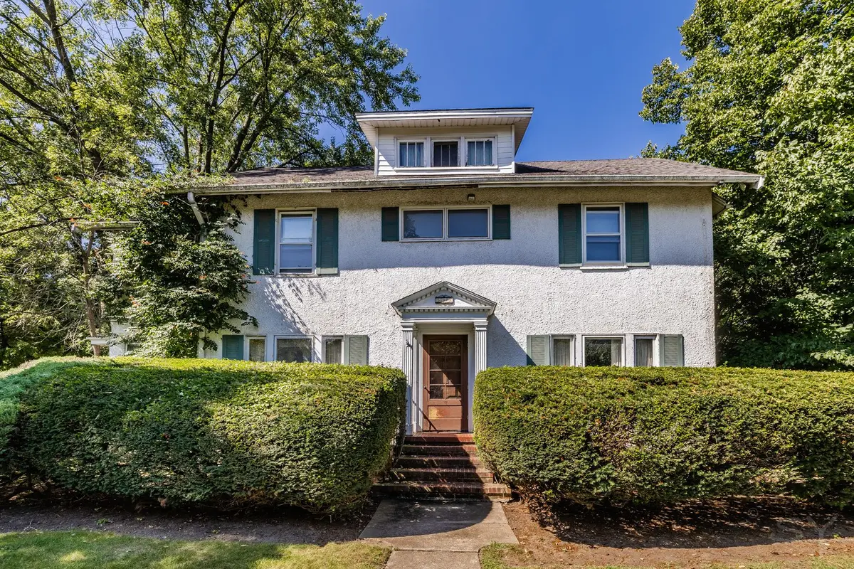 590 Willow Road