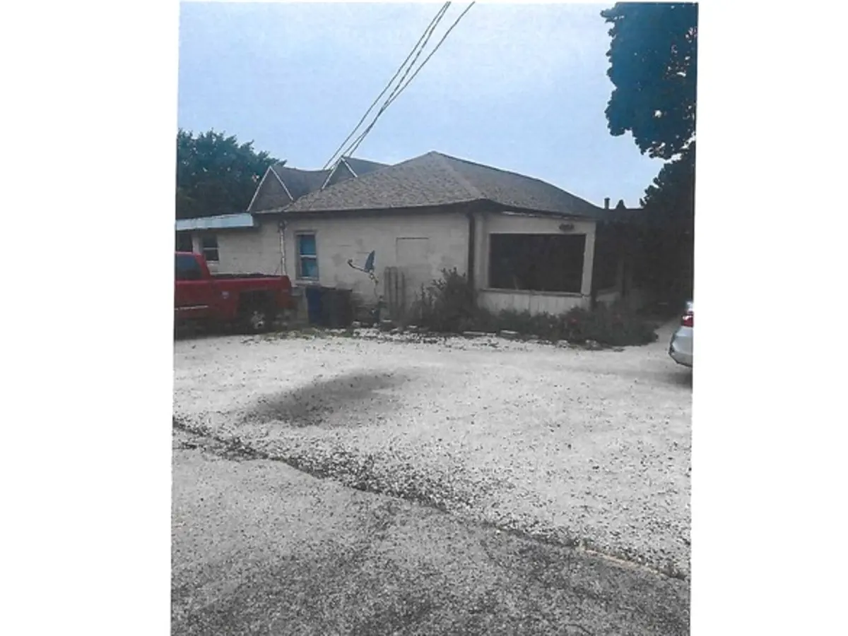 24 N Airlite Street