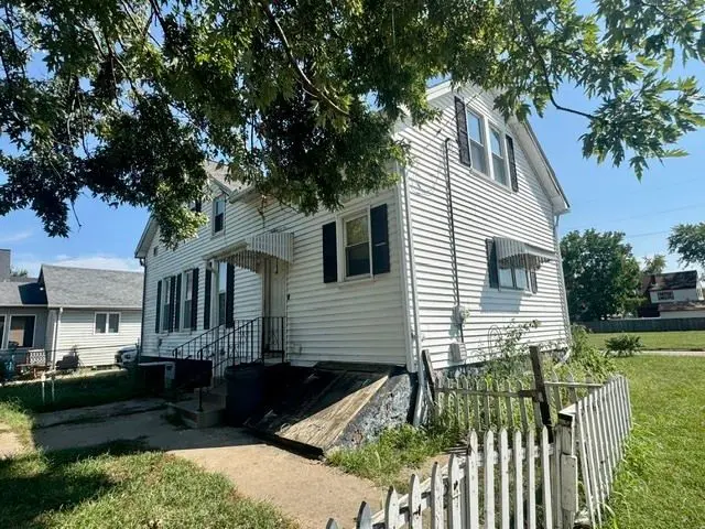 1434 Kansas Street