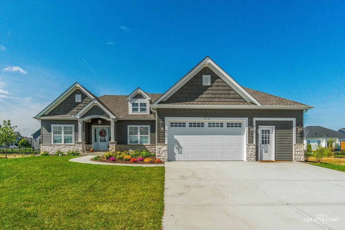 861 Claridge Drive