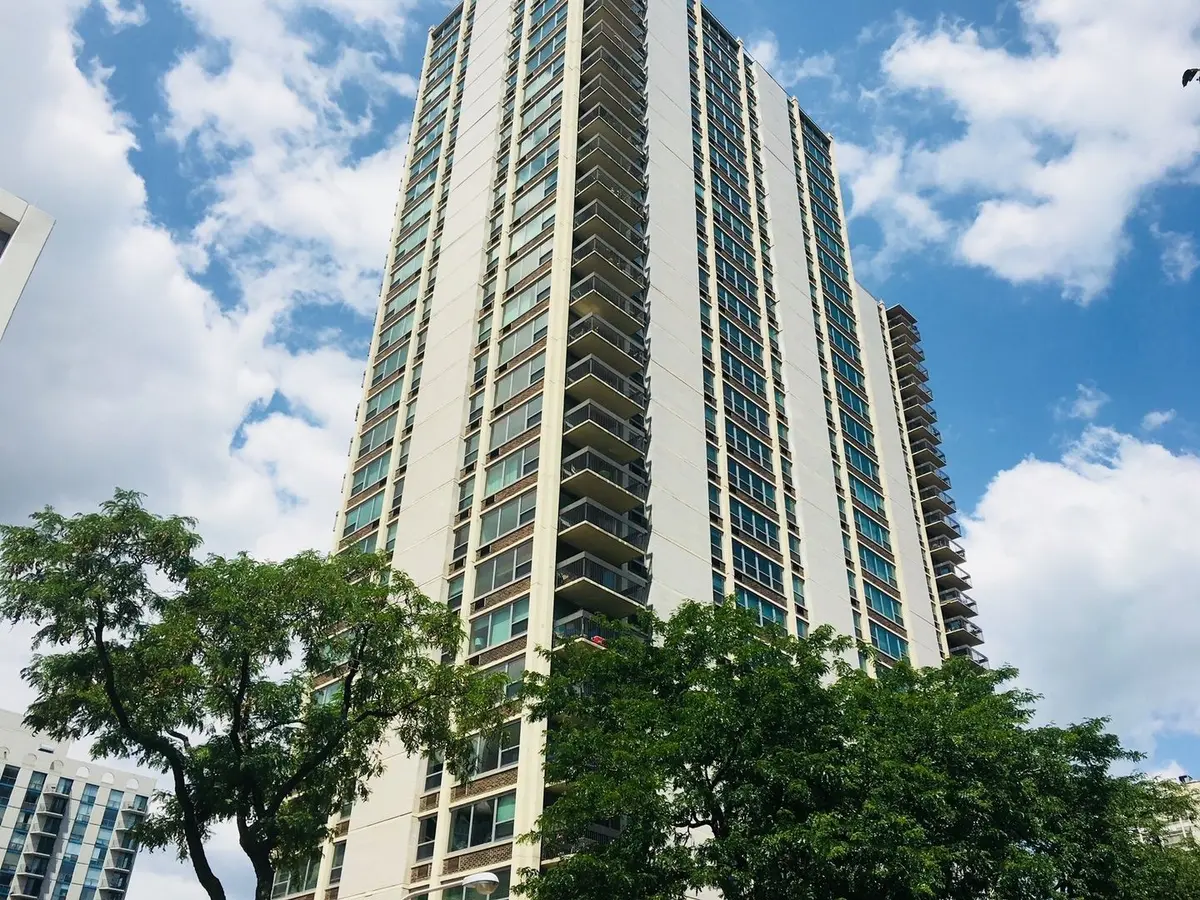 1255 N Sandburg Terrace