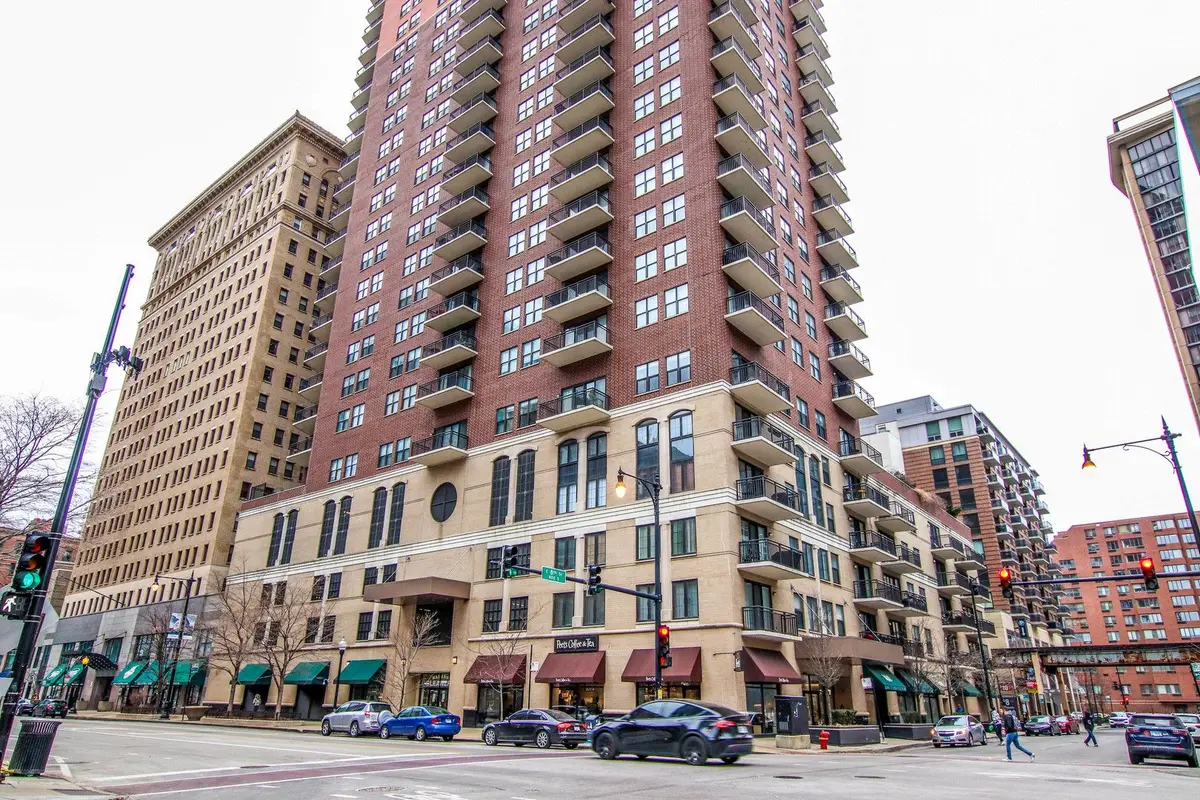 41 E 8th Street