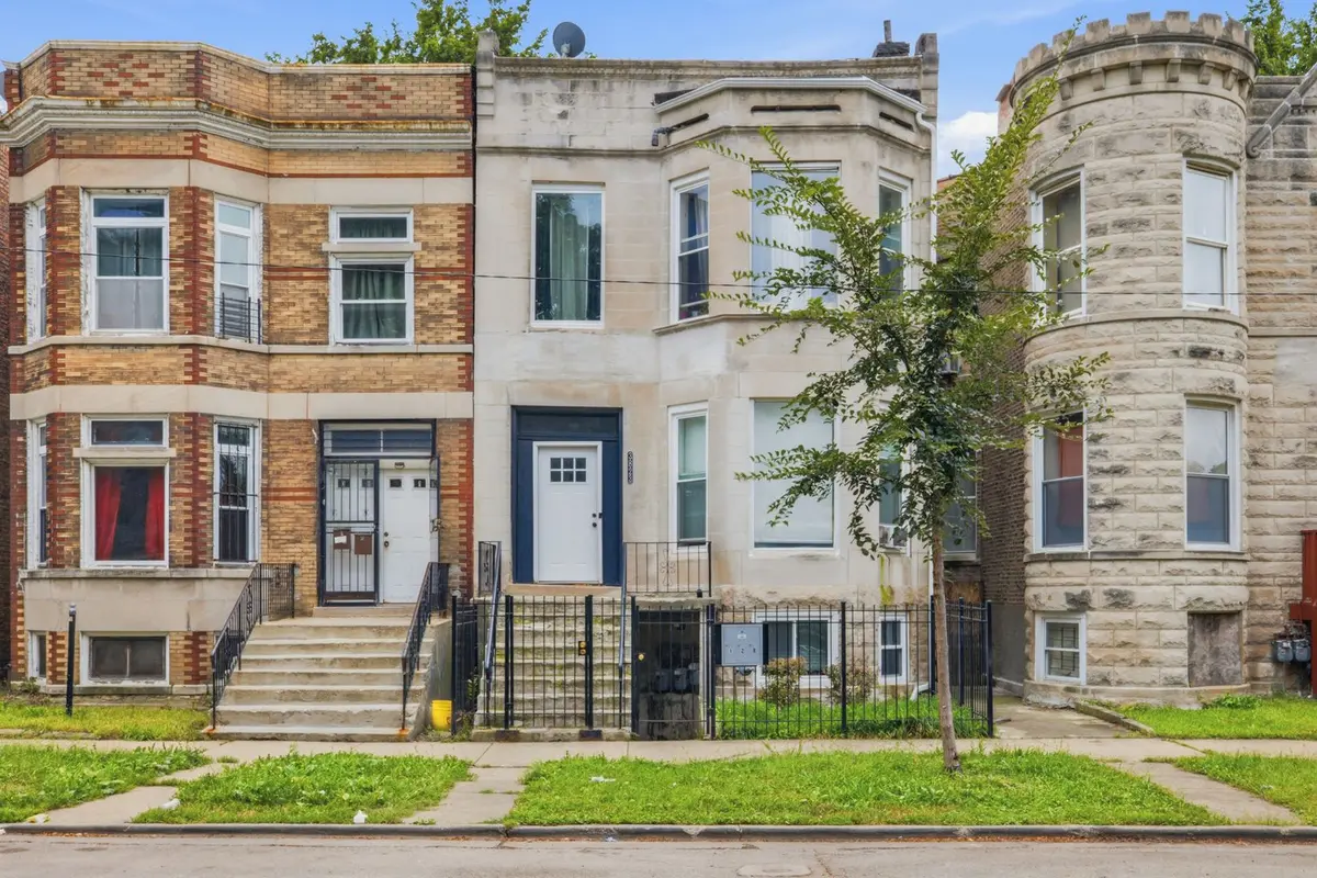 3823 W Lexington Street