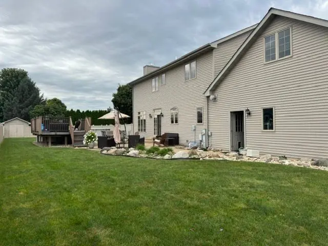 126 Parkside Court