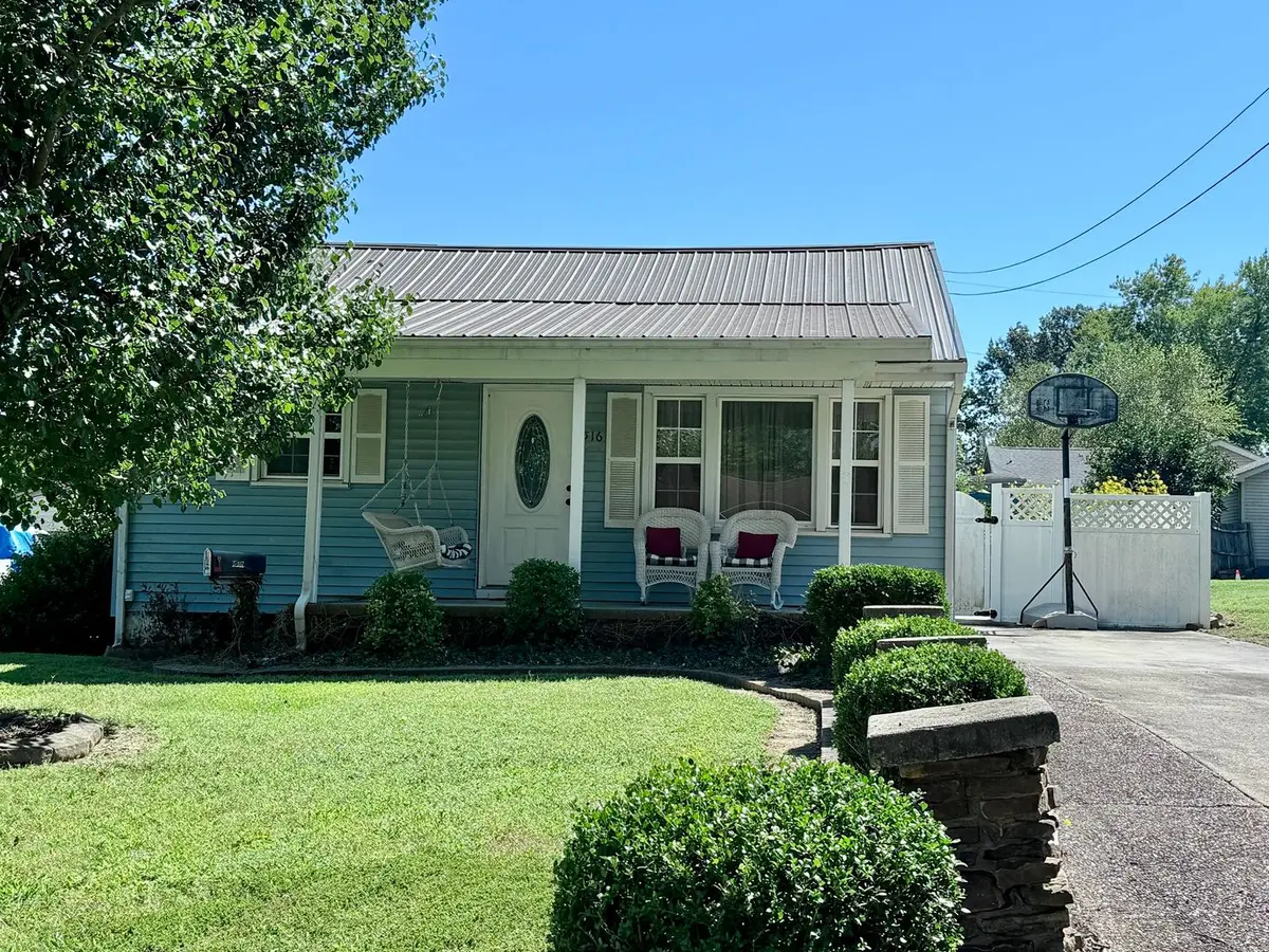 516 W 20th Street