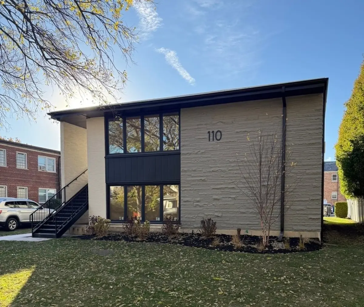110 N Willow Road