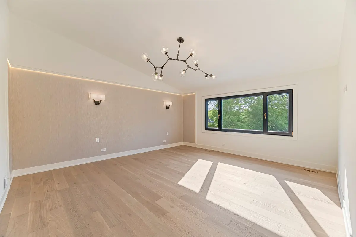 1400 Kingsport Court