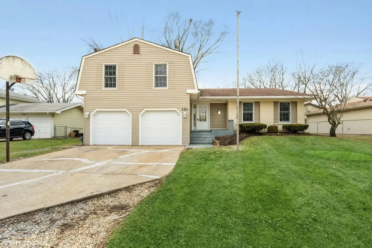 121 Richmond Drive